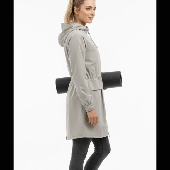 lululemon Women's Gray Hooded Jacket - Picture 2 of 5